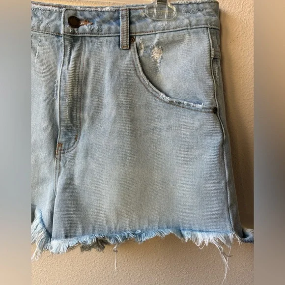 ROLLAS DUSTERS SHORT in LAYLA BLEACH (Size:31) - Picture 7 of 12